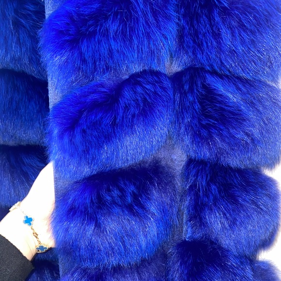 Royal Blue Fox Fur Vest Fits like a Medium - Picture 8 of 11